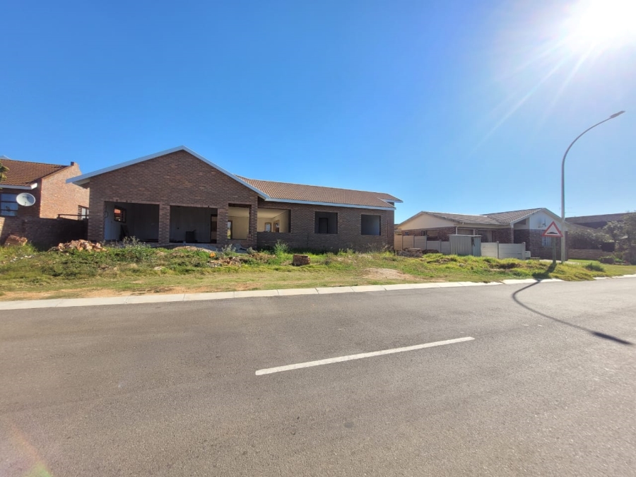 3 Bedroom Property for Sale in Wavecrest Eastern Cape